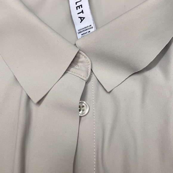 Athleta Urbanite Beige Shirt size Medium - Picture 4 of 8